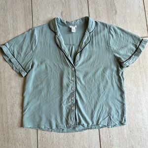 Forever 21 Mint Button-Down Shirt size M